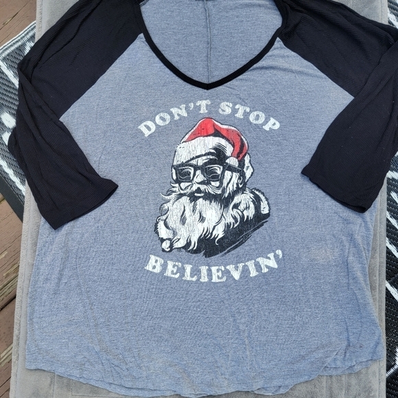 2/$20 Torrid Santa Believe Raglan Tee Size? - Picture 2 of 9